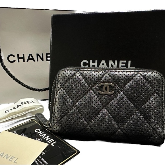 CHANEL Perforated Wallet / Card Case Full Set EUC! 🎁 - Picture 14 of 16